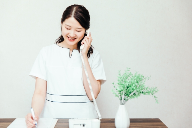 「平日の予約がスカスカ…」そんな時に試したいフォローコールとは