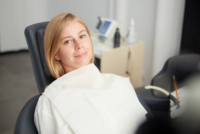 「歯科医院指さし英語」に注目が集まる理由――外国人患者対応、本当に準備できていますか?