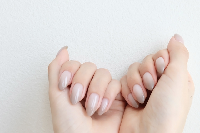 歯科助手・歯科衛生士の“ネイル・髪色自由”求人が増えています